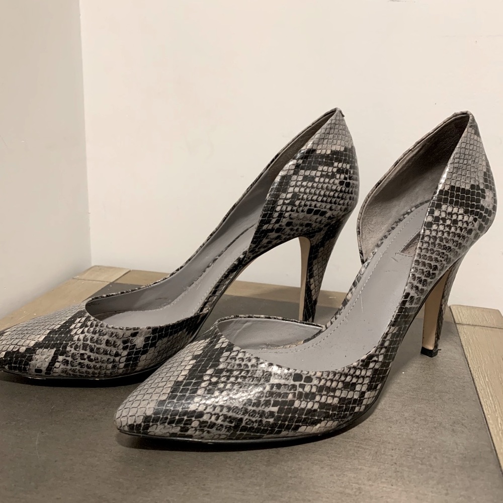 Sexy BCBG snake print pumps! Gently worn